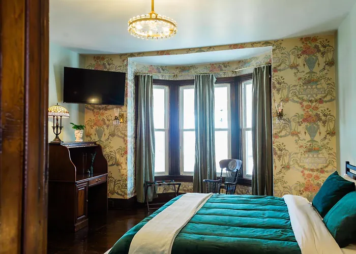 Blue Ridge Abbey Bed And Breakfast